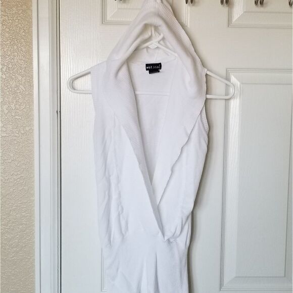 Wet Seal Tank Top - Picture 4 of 5